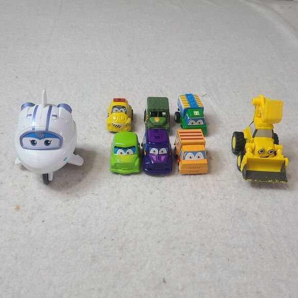 Lot Of (8) JOYIN Pull Back City Cars and Trucks Toy Vehicles Set (W/Eyes) - Picture 3 of 16